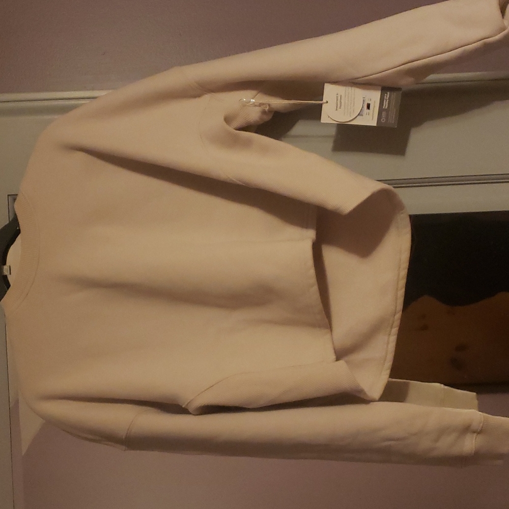 vuori restore crop crew -new with tags!